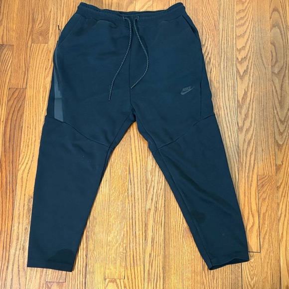 Nike Tech Joggers Sweatpants Black Men’s size M - Picture 1 of 10